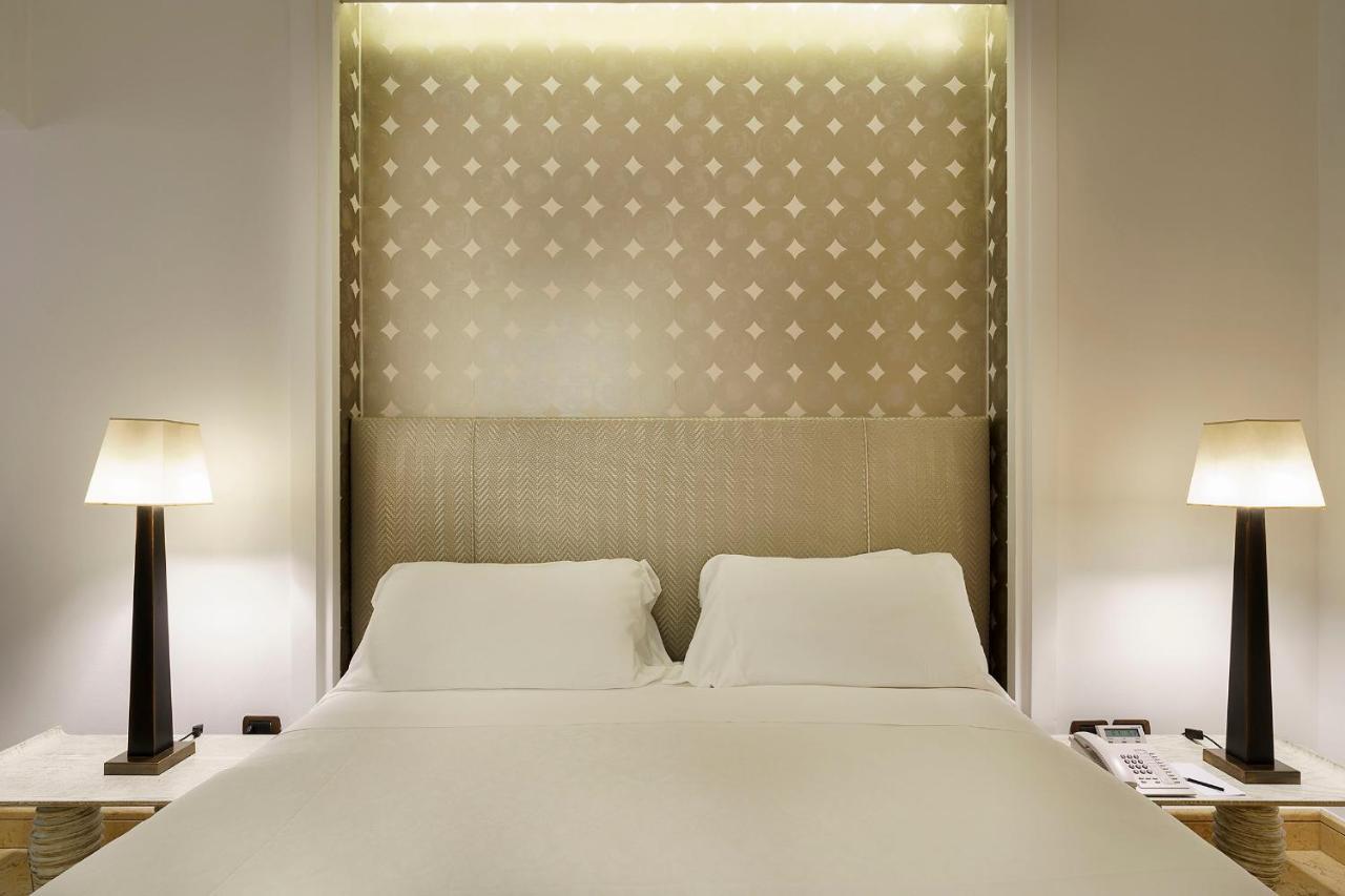 Palace Luxury Hotel